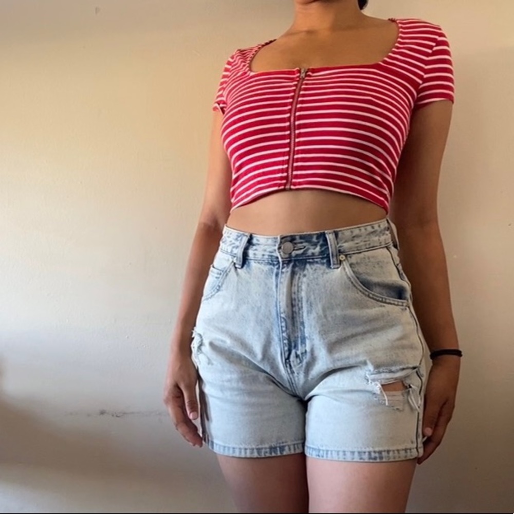 FOREVER 21 Red and White Crop Top w/ Zipper